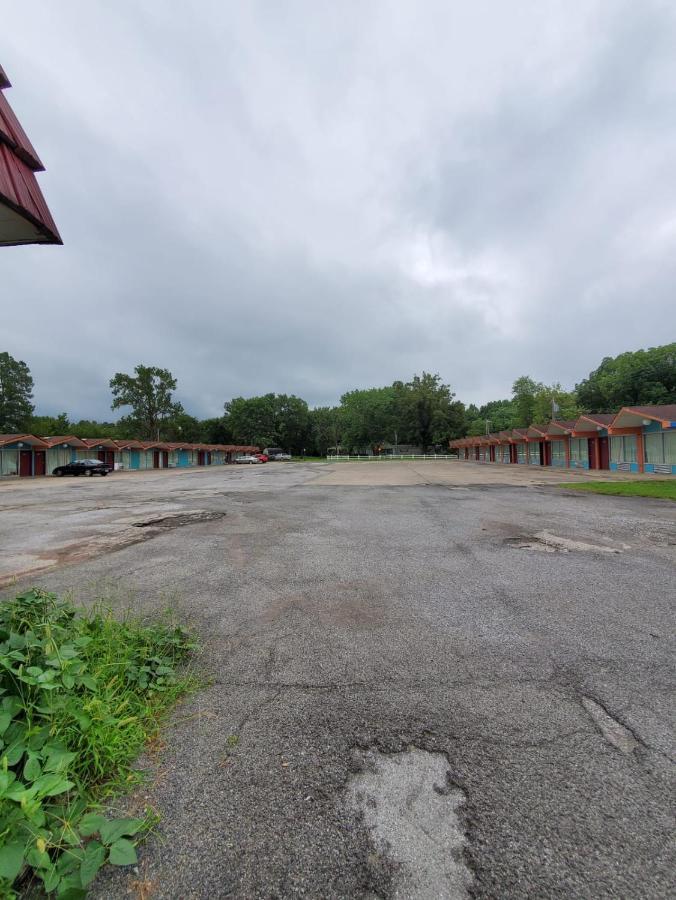 Gray Plaza Motel West Frankfort Zewnętrze zdjęcie
