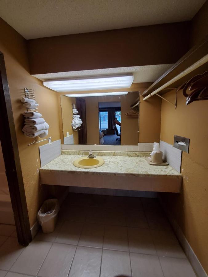 Gray Plaza Motel West Frankfort Zewnętrze zdjęcie