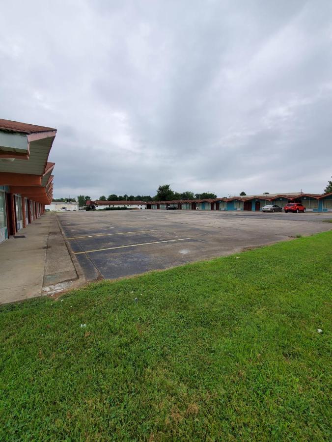 Gray Plaza Motel West Frankfort Zewnętrze zdjęcie