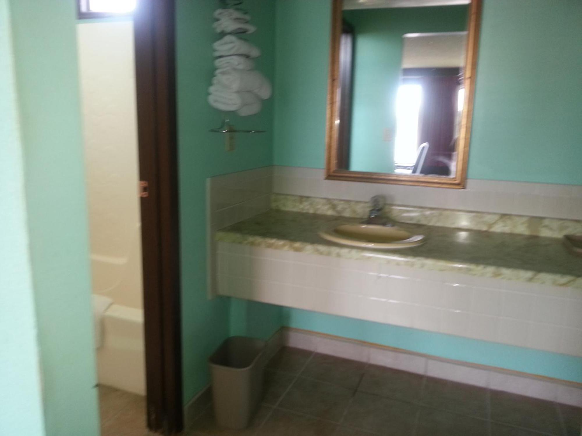 Gray Plaza Motel West Frankfort Zewnętrze zdjęcie